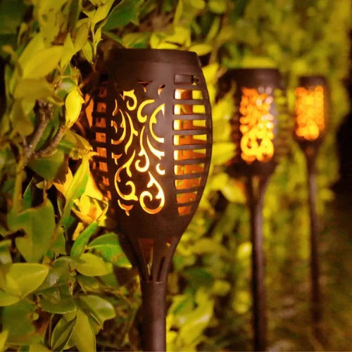 Luminária Solar de Chama para Jardim Led com Painel Solar